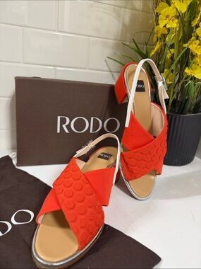 Rodo Sandals . Made in Italy . Size 39